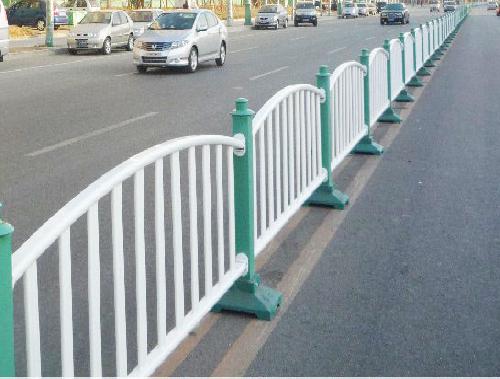 洛陽鐵藝護(hù)欄廠-交通護(hù)欄